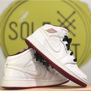 AJ1 MID 5.5Y